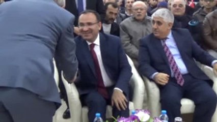 Bakan Bozdağ: "Hollanda, Vatandaşlarımızın İtlerinden Korkacağını Zannediyor"