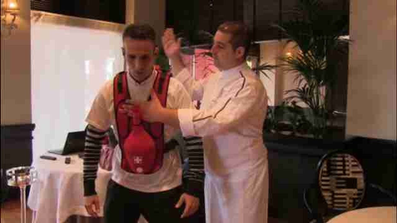 Profesionales de la hostelería tinerfeña aprenden a actuar ante atragantamientos