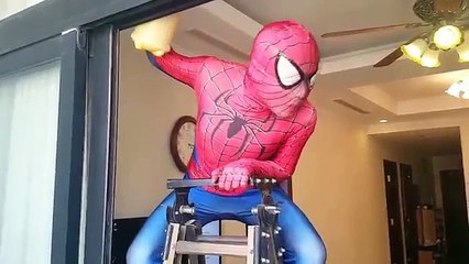 #SPIDERMAN vs SCREAM! w/ GhostFace FUNNY PRANK Spiderman Real Life Superhero Fun IRL