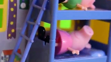 Télécharger la video: Pig George e Familia Peppa Pig e macaquinho Completo em Portugues Disneytoptoys [PARTE 1]