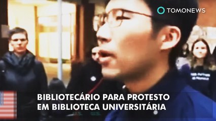 Bibliotecário acaba com protesto em biblioteca universitária.