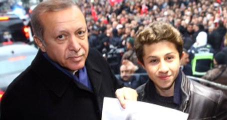 Erdoğan'dan Yetenekli Gence Paylaşım Jesti