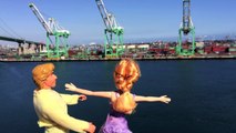 Frozen Barbie Anna and Kristoff Family Cruise Titanic Doll Vacation Parody DisneyCarToys *