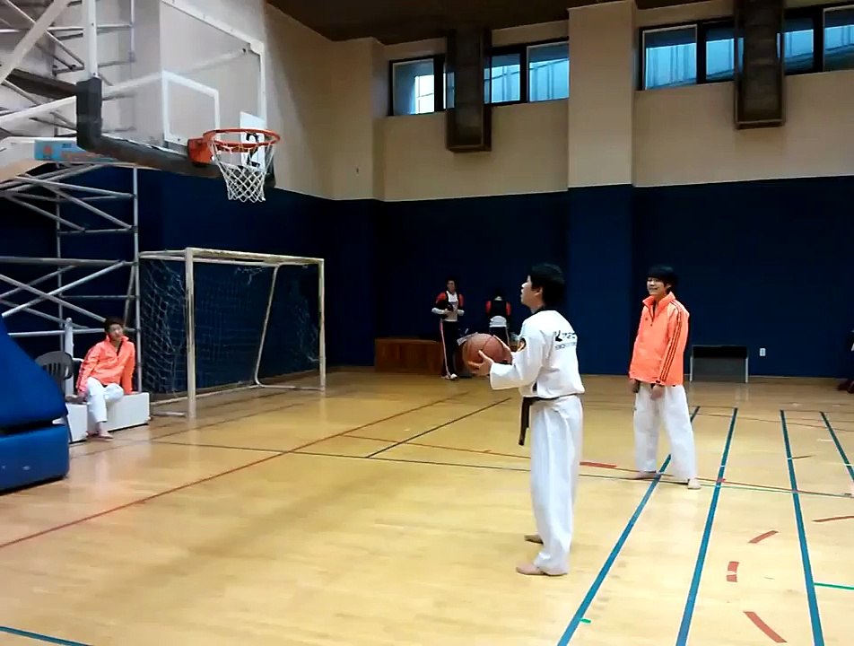 Taekwon Basketball - 태권 농구!!