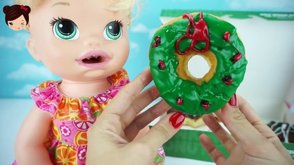 Baby Alive Muñeca Huevos Sorpresa y Come Chocolate + Hace Popo