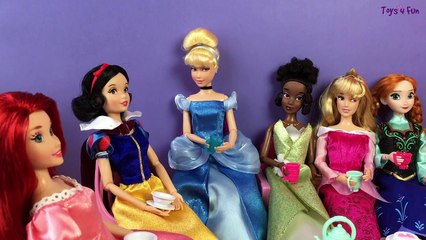 Disney Princess Dolls Playing - Face Painting Fun! Frozen Dolls Vi