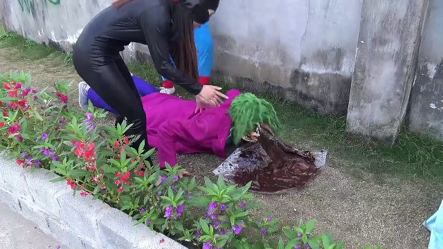 Конфеты шоколад Эльзы ноги замороженные Веселая валовой большой джокер розовый песок Девушка-паук человек-паук Игрушки