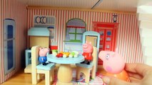 ❤ PEPPA PIG ❤ Peppa se marea en las Atracciones | Juguetes en Español para Niños