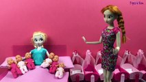 Elsa has 6 baby girls! Elsa gives birth to Kinder surprise egg in funny d