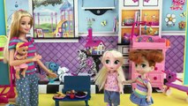 Baby Sitter! Barbie Babysitting Elsa & Anna! Change Diaper Feed Baby To