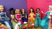 Disney Princess Dolls Playing - Face Painting Fun! Frozen Dolls Videos, Elsa And Anna.-oiMsZj_VNQo