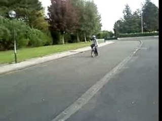 Abruti en scooter épisode 3