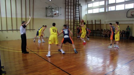 KK Beovuk 72 2001 : ŠKK Zvezdara	64 : 36 II poluvreme