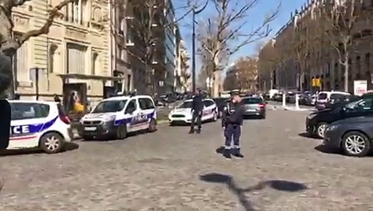 EN DIRECT - URGENT - Explosion d'une enveloppe piégée au siège du FMI à Paris, avenue de Iéna (BFMTV)