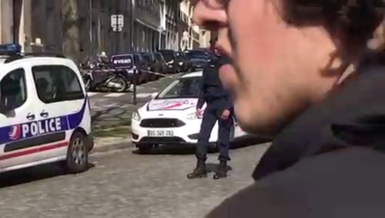 Explosion d'une enveloppe piégée au siège du FMI à Paris