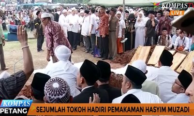 Inilah Detik-Detik Kedatangan Jenazah KH Hasyim Muzadi