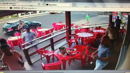 फोटो उसने फेसबुक पे पोस्ट की,,अभी 10 मिनट ही बाद उसकी बीवी आ गई, फिर जो हुआ वो आप खुद ही देखो