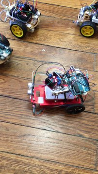 Robots qui dansent - Arduino technologie - Ateliers Codage & Robotique - Chabrol