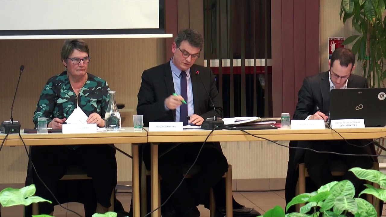 09. Demande de subvention au titre du Fonds de Soutien à l’Investissement Local – création de ponts radio entre les différents sites municipaux