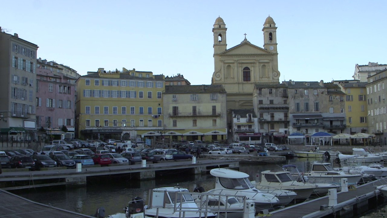 Emmanuelle Cosse rencontre les élus locaux d'Ajaccio et Bastia : foncier, habitat durable, logement abordable