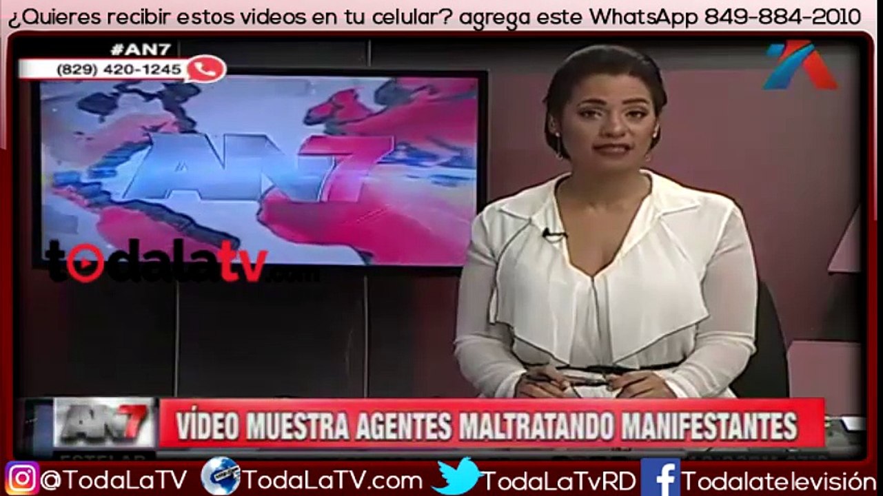 En San Francisco de Macorís policías abofetean manifestante-AN7-Video