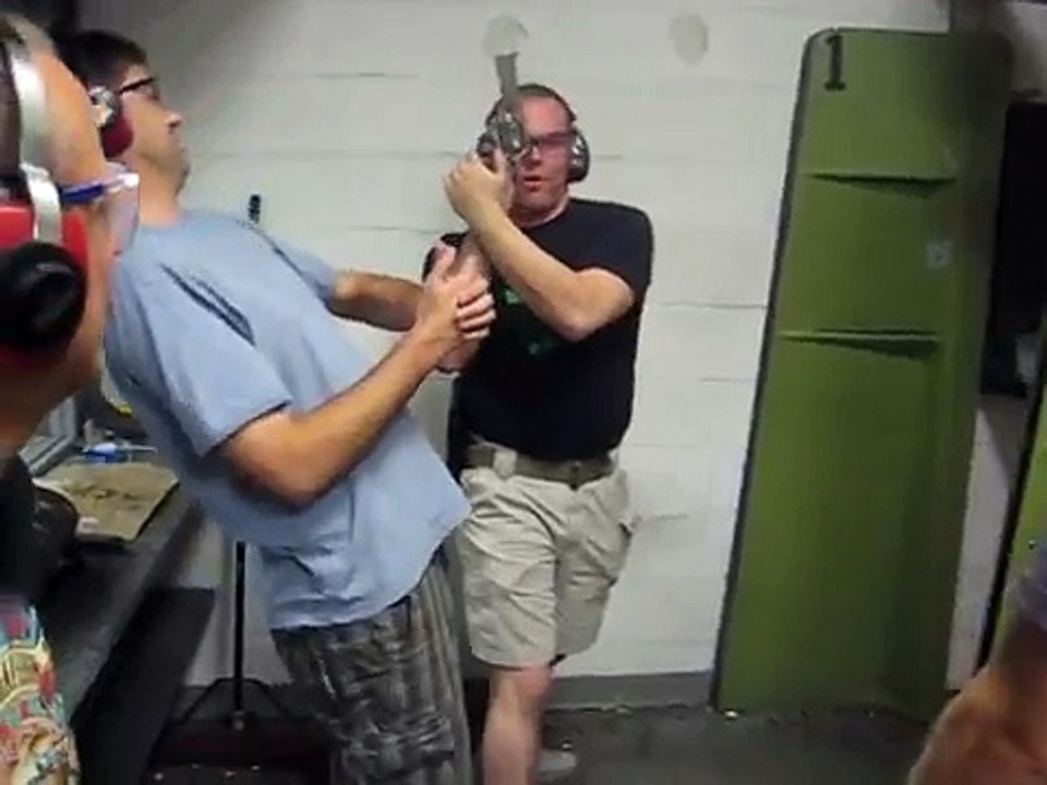 Quand Régis s'essaye au métier de moniteur de tir