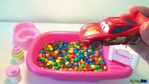 Learn Colors Baby Doll Bath Time M&Ms & Candy Surprise Toys Peppa Pig & Minions
