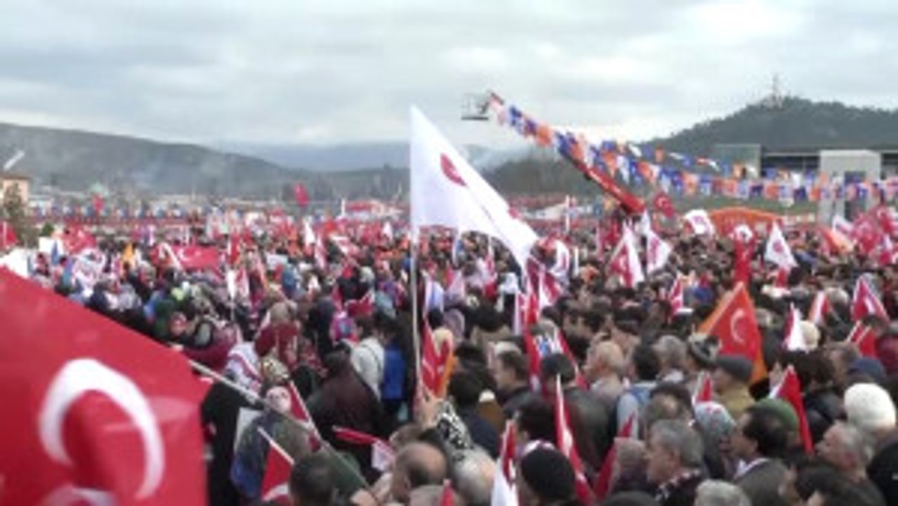 Başbakan Yıldırım: "Bu Işi Kılıçdaroğlu Orada Burada Yalan Dolan, Memleket Kazan Bu Kepçe...
