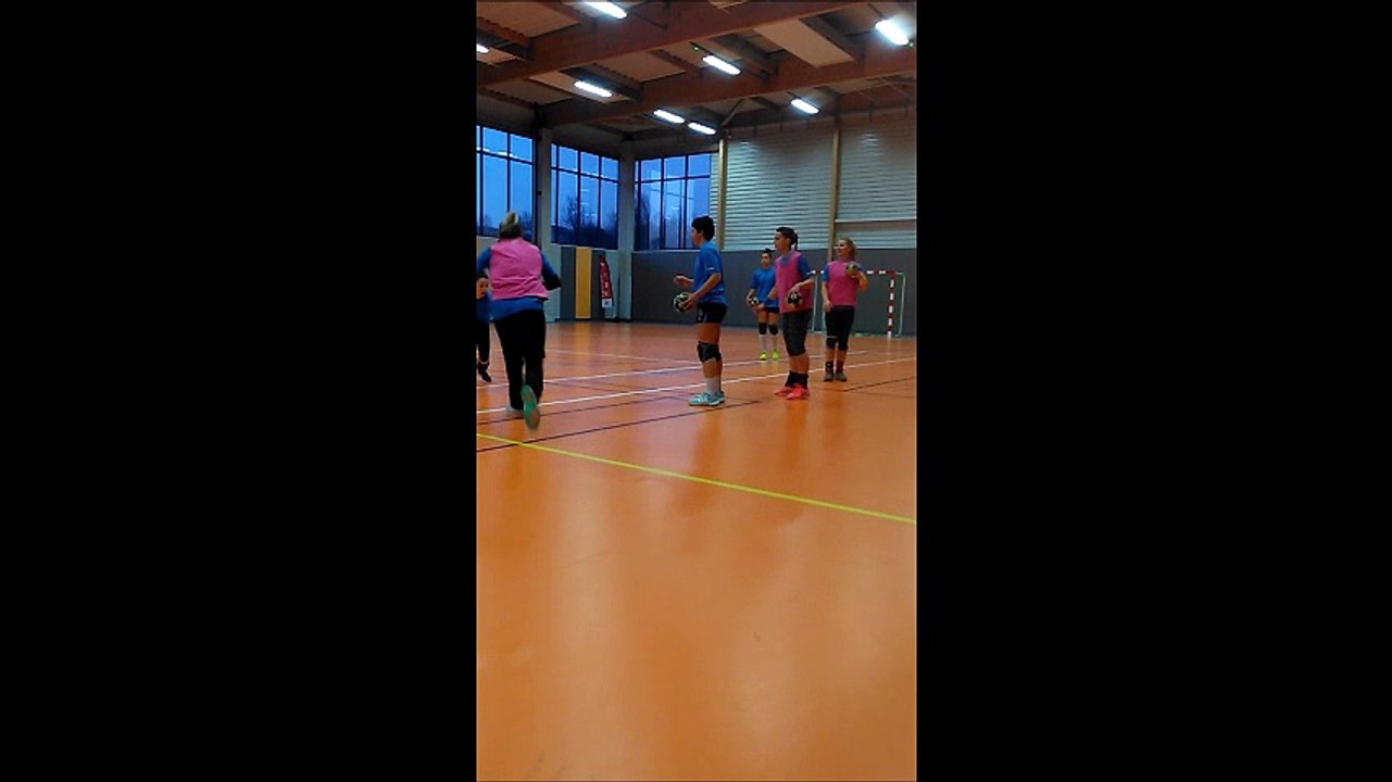 Entrainement n°1 Celles sur Belle LFH salle Omnisport de Champdeniers