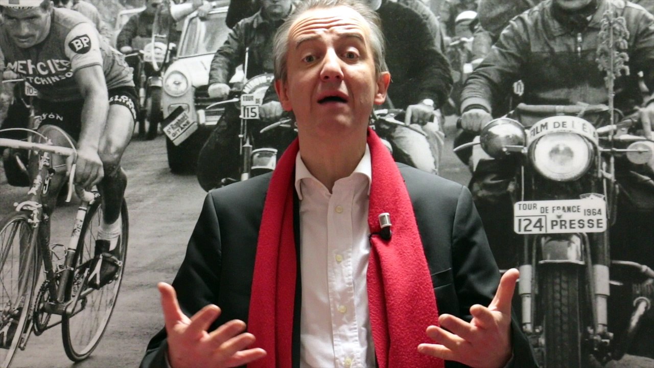 Présidentielle: "Doit-on revoir le système des 500 parrainages?" - L'édito de Christophe Barbier