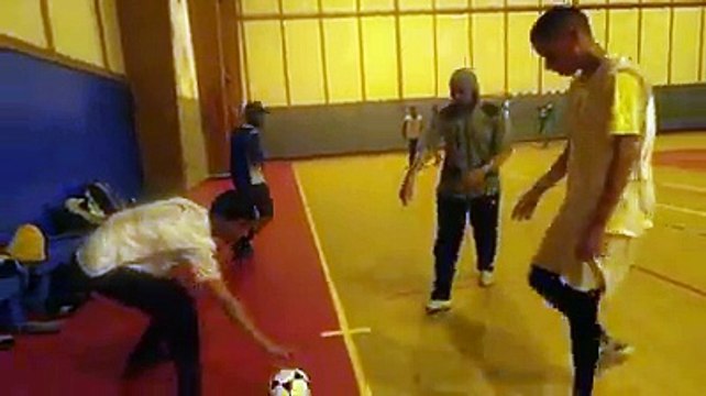 مباراة في كرة القدم على شرف الشباب المشاركين في جلسات مجلس المناضلين