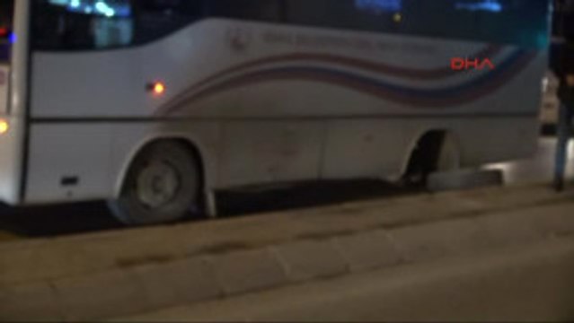 Sivas Seyir Halindeki Halk Otobüsünün Tekeri Çıktı