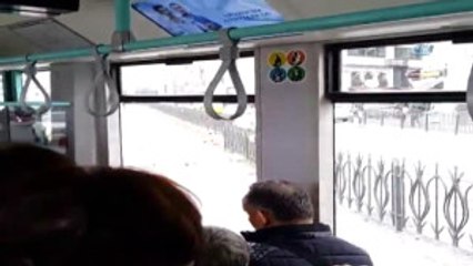 Sirkeci'de Tramvay Raydan Çıktı