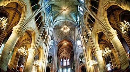 "No interior do órgão da Catedral de Nossa Senhora"