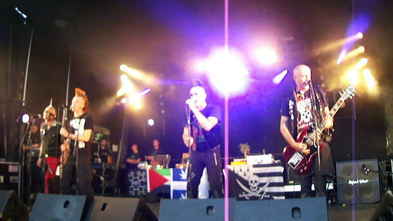 Les ramoneurs de menhirs "la blanche hermine" Parkrock 2016