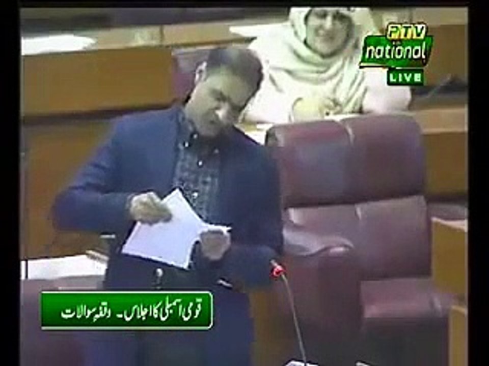 Abid Sher Ali is Having Problem While Reading English