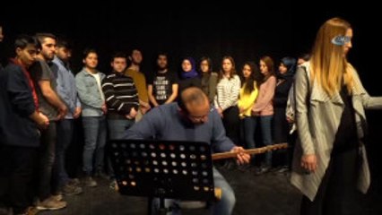 Bağlama Çalıp Şarkı Söyleyeceklerdi Böyle Korktular