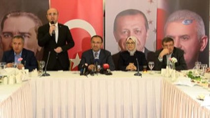 Adalet Bakanı Bekir Bozdağ: "Hollanda Başbakanının Yaptığı Esasında Bir Çocukluk"