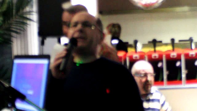 Michel interprète Mes emmerdes de Charles Aznavour