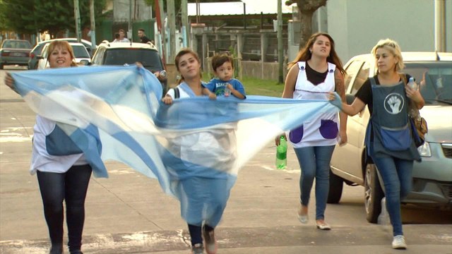 Argentinian school teachers go on strike over salaries