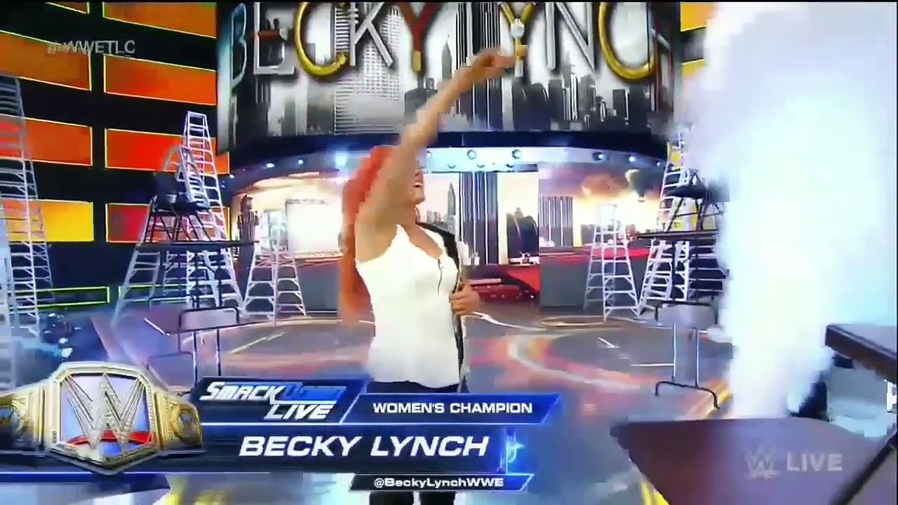 WWE Smackdown 11-29-16 Becky Lynch & Alexa Bliss Contract Signing+ Brawl