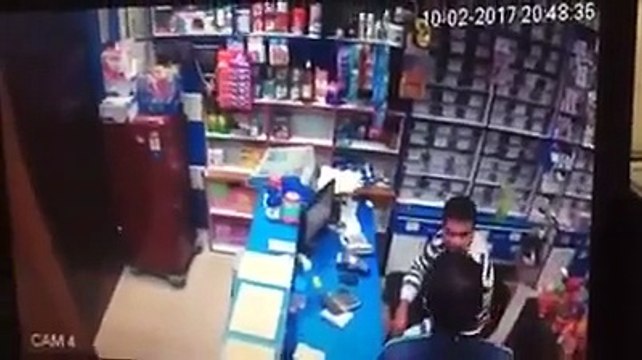 dekho din vich hi shop wale nu goli maar ke maar ditta