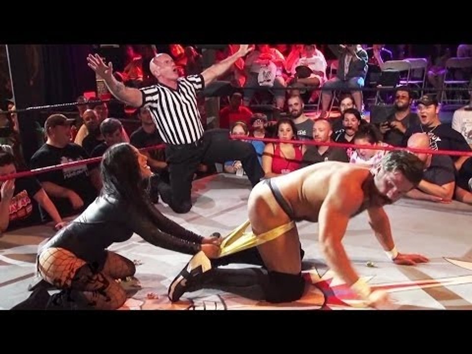 WWE Wrestling - Men vs Women US