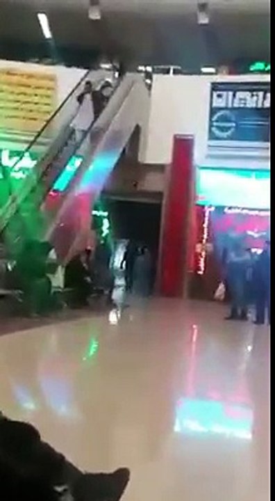 funny guy in lift