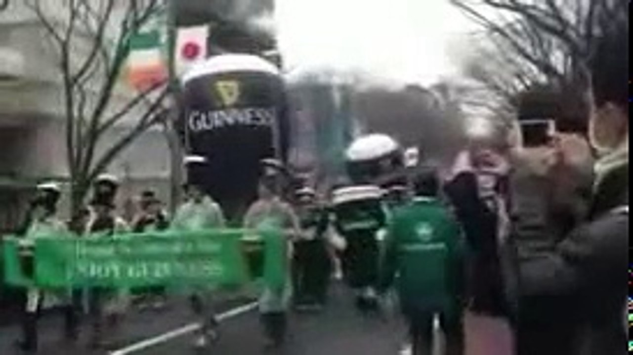 2012 セントパトリックスデーパレード表参道ギネス風船