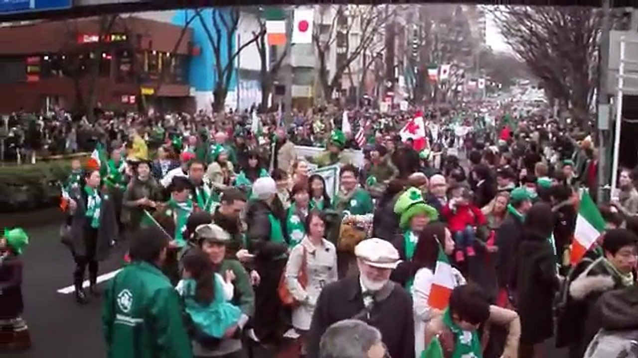 DSCF4343表参道セントパトリックデー2012パレードAVI