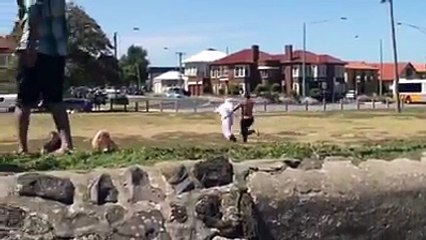 Aksi mengerjai orang yang tak masuk akal banget