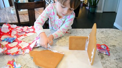 Bad Baby Santa Gingerbread House Fail - Toy Freaks Out!!-XK3bIexoaSM