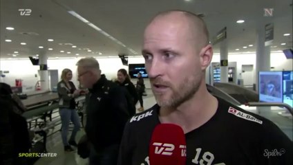 Incroyable disparition en direct à la tv regarder bien la femme derrière !