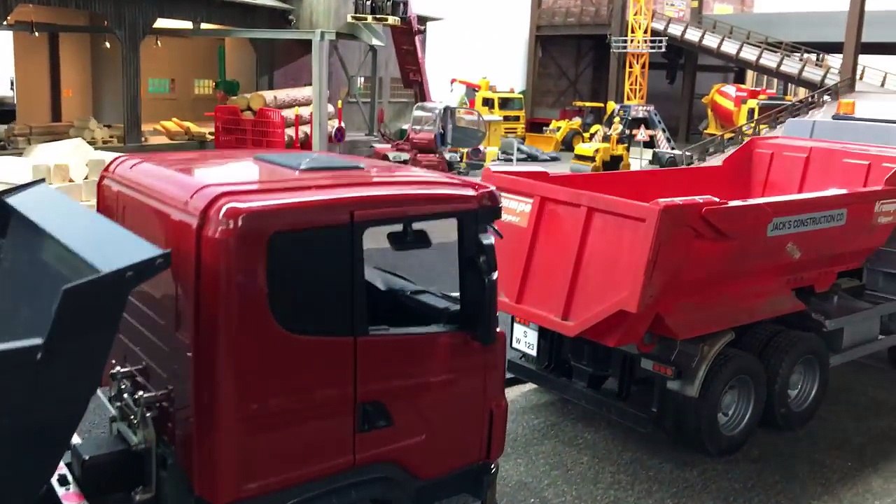 RC converted BRUDER JEEPs and Carrera RC POLICE hunt MAGOM HRC Scania 8x8-rxqk_eJjcWQ